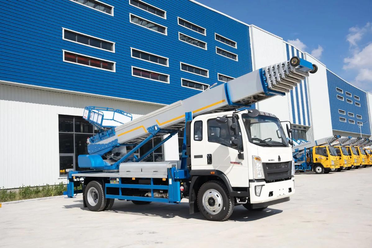 江夏出租云梯车高空作业车 建筑垃圾搬运