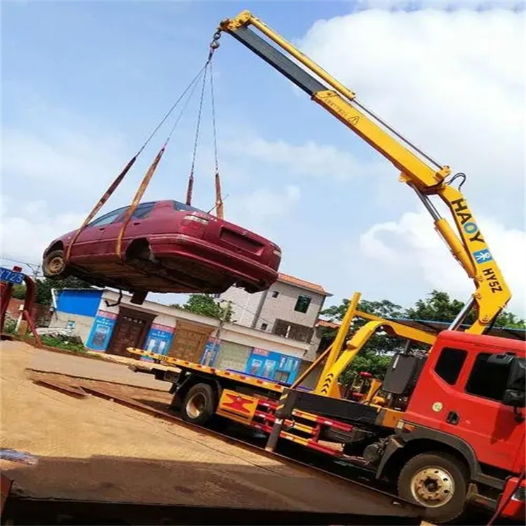 江夏吊车吊汽车的正确方法